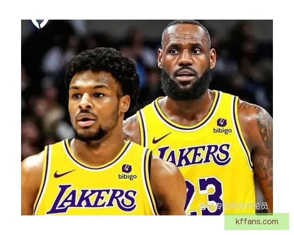 詹姆斯谈与布朗尼单挑时篮板碎裂：更专注高尔夫与国际象棋未来发展